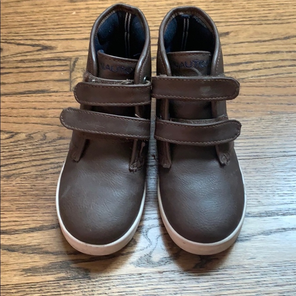 Kids Nautica booties in brown size 12